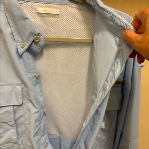 Columbia PFG Men’s Large. Lt. Blue. - Picture 3 of 4